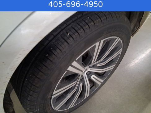 Used 2022 Volvo XC90 T6 Inscription w/ Advanced Package image 28