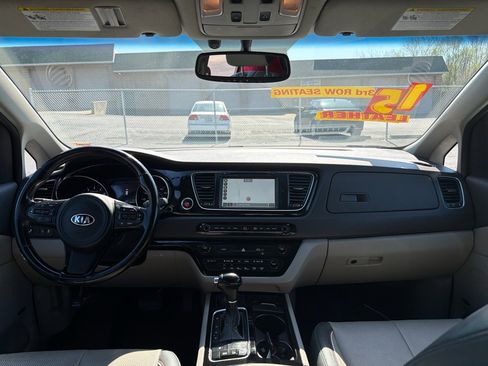 Used 2015 Kia Sedona SX image 14