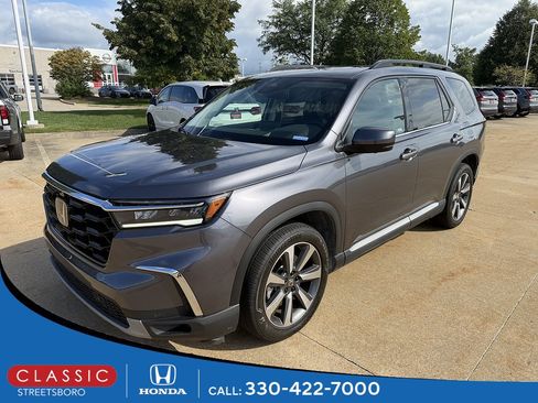 Used 2024 Honda Pilot Elite image 1