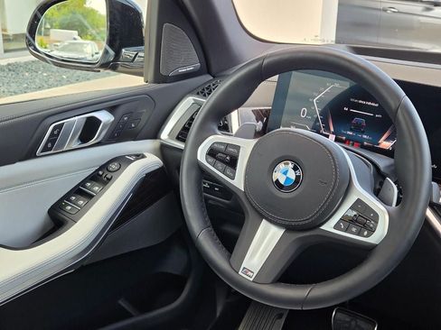 Used 2026 BMW X5 xDrive40i w/ M Sport Package AWD/4WD image 14