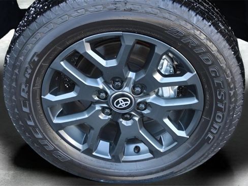 Used 2025 Toyota Tundra Platinum image 29