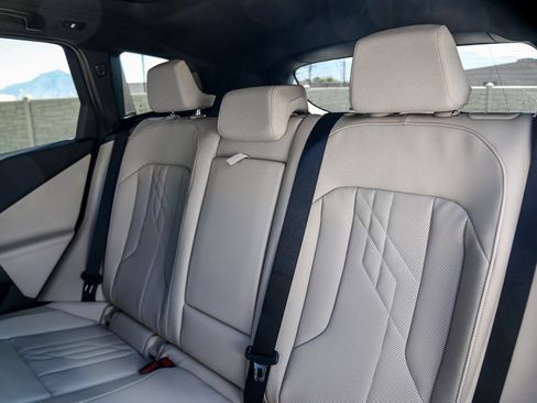 Used 2026 BMW X3 xDrive30 w/ Premium Package image 24