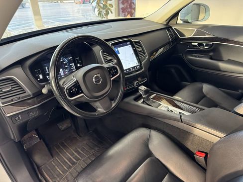 Used 2018 Volvo XC90 T5 Momentum w/ Convenience Package image 12