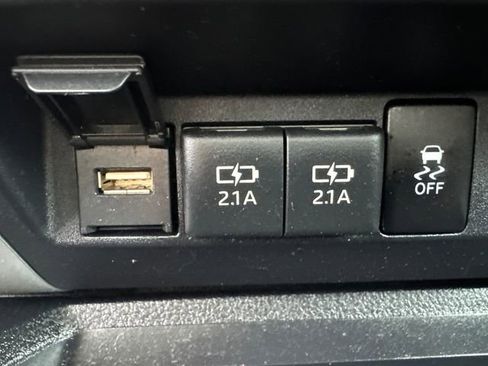 Certified 2020 Toyota Tundra SR5 image 39