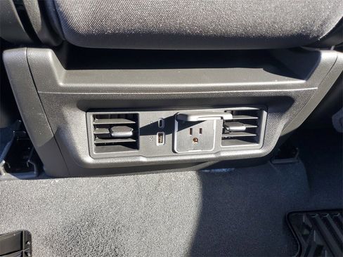 New 2026 GMC Sierra 1500 Elevation image 11