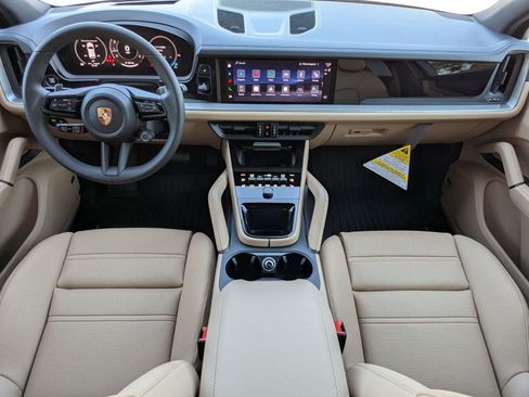 Certified 2026 Porsche Cayenne AWD/4WD image 21