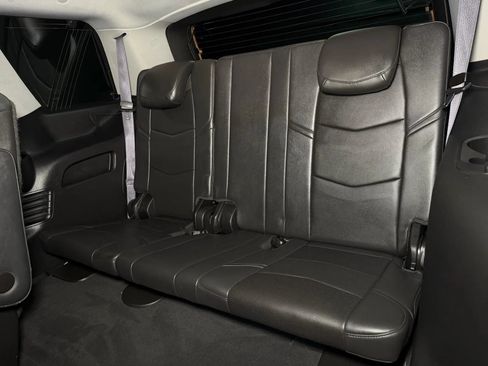 Used 2015 Cadillac Escalade Premium AWD/4WD image 18