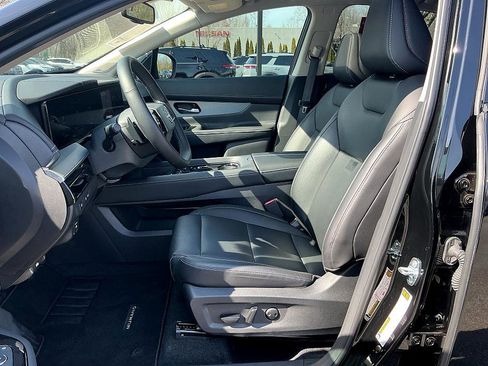 Certified 2025 Nissan Murano SL image 12