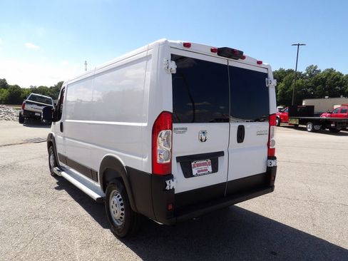 Used 2025 RAM ProMaster 2500 w/ U-Haul Equipment Group FWD image 5