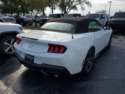 Used 2024 Ford Mustang Convertible image 27