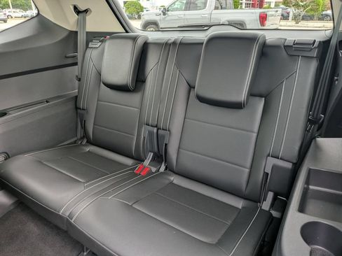 Certified 2023 Volkswagen Atlas SE w/ Panoramic Sunroof Package FWD image 18