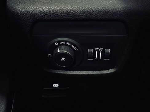 Used 2023 Jeep Grand Cherokee Limited w/ Black Appearance Package image 31