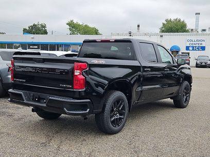 New 2026 Chevrolet Silverado 1500 Custom w/ Turbomax Blackout Package