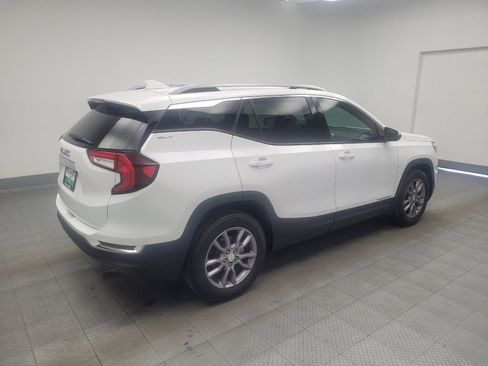 Used 2024 GMC Terrain SLT FWD image 10