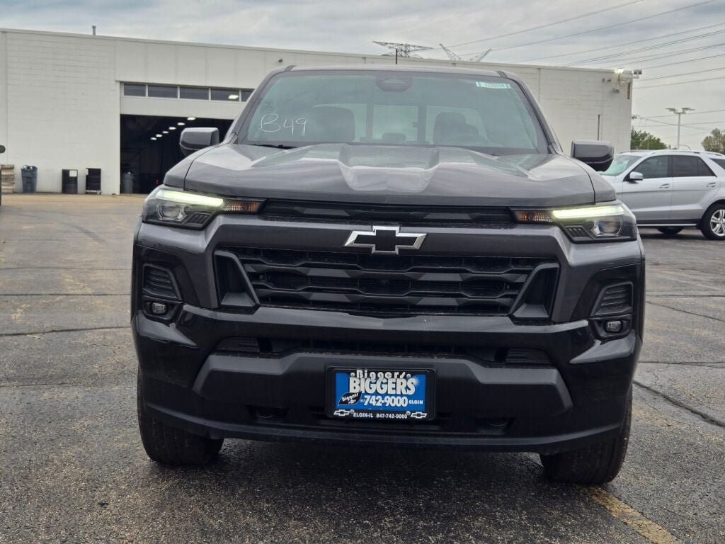New 2026 Chevrolet Colorado LT w/ LT Convenience Package AWD/4WD image 2
