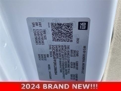 Used 2024 Chevrolet Express 2500 Work Van w/ Driver Convenience Package image 29