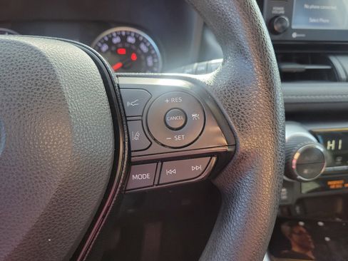 Used 2021 Toyota RAV4 XLE AWD/4WD image 22