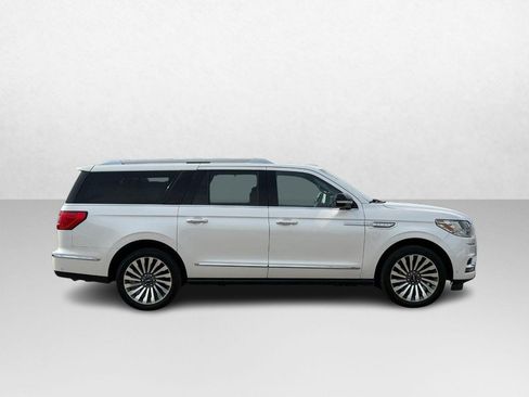 Used 2018 Lincoln Navigator L Reserve w/ Technology Package AWD/4WD image 4