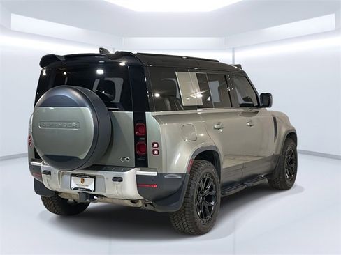 Used 2020 Land Rover Defender 110 First Edition image 7