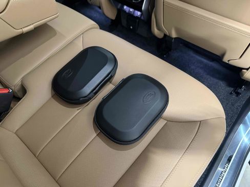 Used 2025 Land Rover Range Rover Long Wheelbase Autobiography image 79