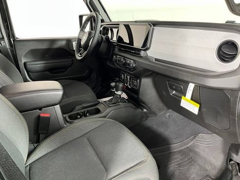 Used 2026 Jeep Wrangler Unlimited Sport AWD/4WD image 44