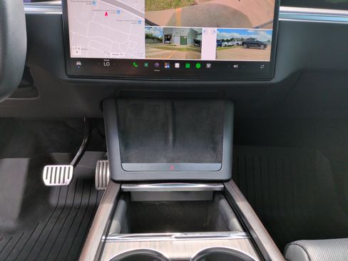 Used 2023 Tesla Model X AWD/4WD image 28