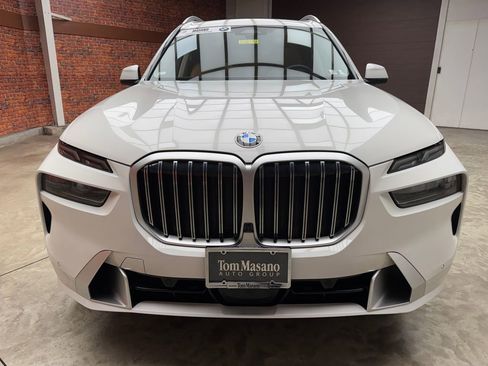 Certified 2024 BMW X7 xDrive40i w/ Climate Comfort Package AWD/4WD image 8