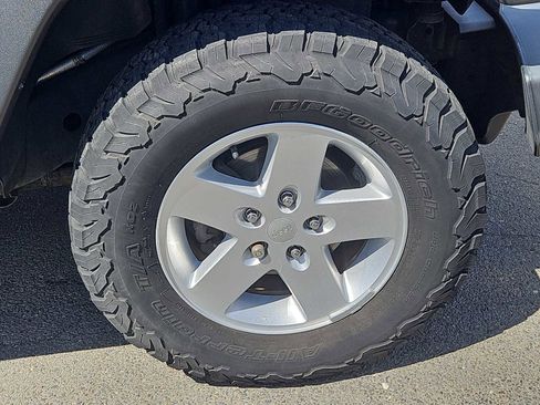 Used 2017 Jeep Wrangler Unlimited Sport w/ Quick Order Package 24S AWD/4WD image 10