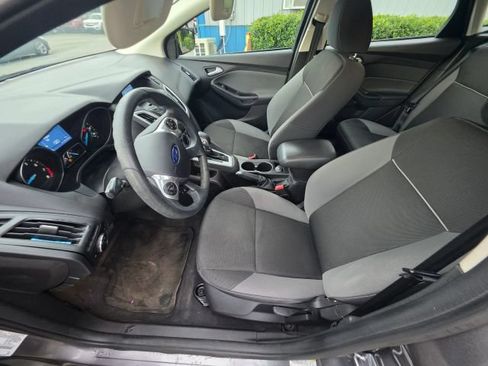 Used 2014 Ford Focus SE FWD image 12