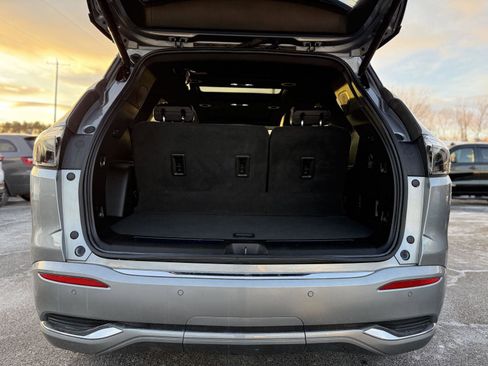 Certified 2024 Buick Enclave Avenir w/ Trailering Package, 5000 lbs. image 10