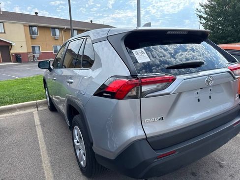Used 2025 Toyota RAV4 LE AWD/4WD image 5