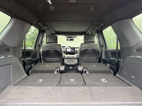 Used 2025 Ford Expedition Tremor AWD/4WD image 25