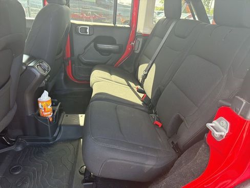 Used 2019 Jeep Wrangler Unlimited Sport S AWD/4WD image 13