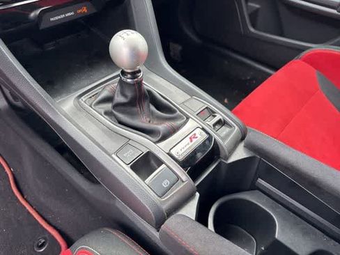 Used 2018 Honda Civic Type R image 18