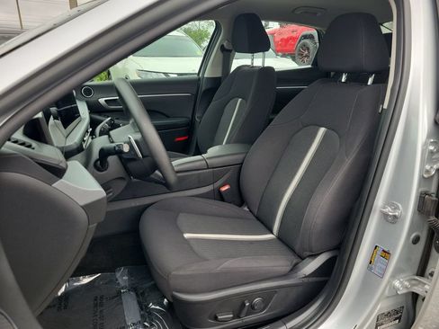 Used 2025 Hyundai Sonata SEL FWD image 14