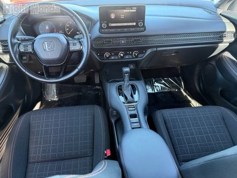 Certified 2025 Honda HR-V Sport image 29