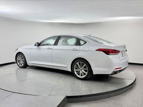 Used 2018 Genesis G80 3.8 RWD image 6