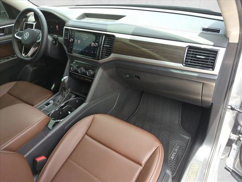 Used 2022 Volkswagen Atlas SE FWD image 23