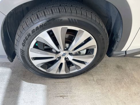 Used 2022 Subaru Ascent Limited AWD/4WD image 10