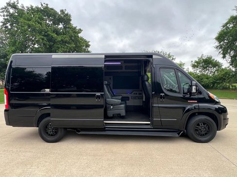 Used 2017 RAM ProMaster 3500 w/ Mopar Trailer Tow Group FWD image 1