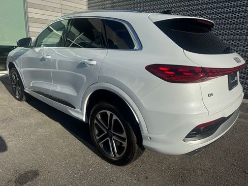 Certified 2025 Audi Q5 Premium image 3