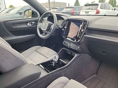 Used 2023 Volvo XC40 Recharge Ultimate w/ Protection Package Premier AWD/4WD image 20