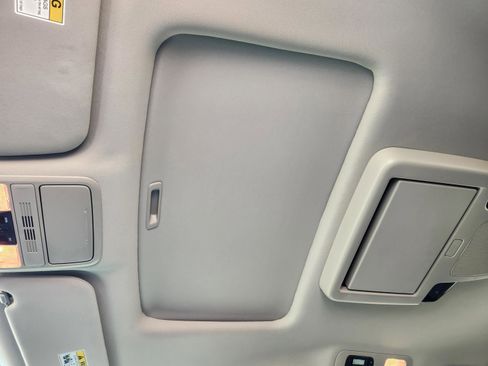 Certified 2025 Honda Odyssey Touring image 24