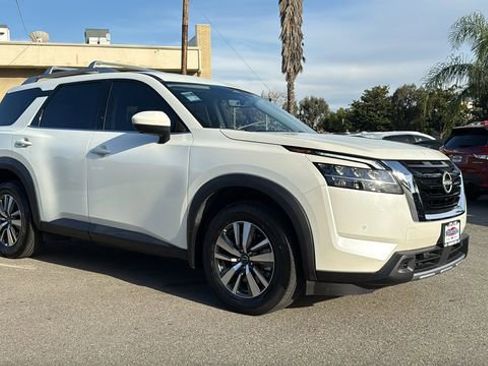 Used 2024 Nissan Pathfinder SL image 34