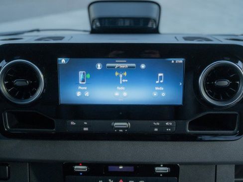 New 2026 Mercedes-Benz Sprinter 2500 image 17