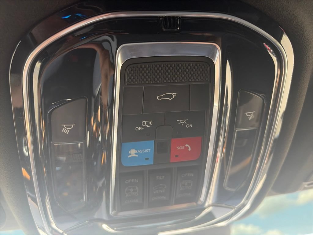 Used 2021 Jeep Grand Cherokee L Summit AWD/4WD image 25