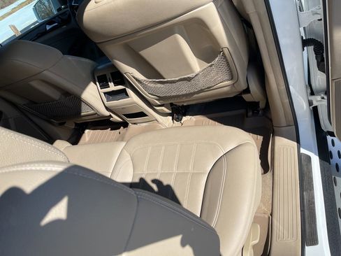 Used 2015 Mercedes-Benz GL 450 4MATIC image 34