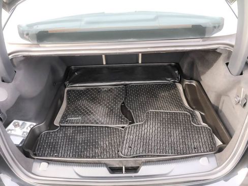 Used 2018 Jaguar XE Premium image 27