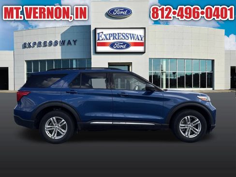 Used 2023 Ford Explorer XLT w/ Equipment Group 202A AWD/4WD image 7
