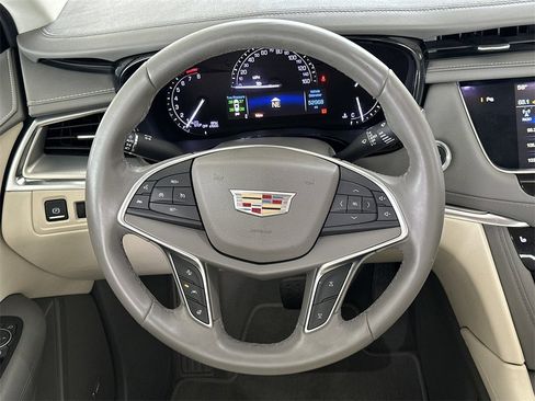 Used 2017 Cadillac XT5 Luxury w/ Driver Awareness Package image 14